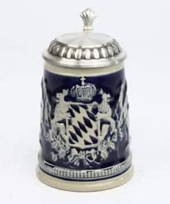 Alternative view of Löwen mit Fahnen HF kobalt 0,5l